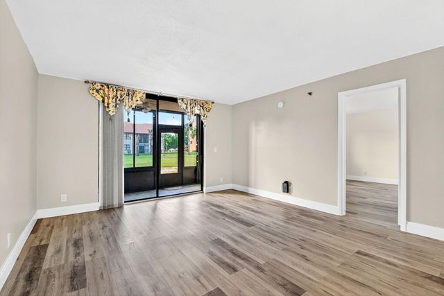 7770 Tahiti Lane 105, Lake Worth, FL 33467