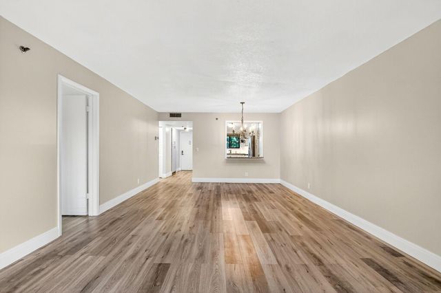 7770 Tahiti Lane 105, Lake Worth, FL 33467