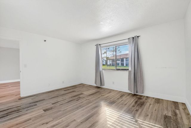 7770 Tahiti Lane 105, Lake Worth, FL 33467