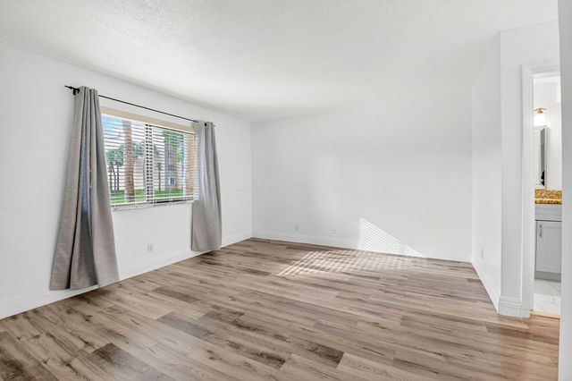 7770 Tahiti Lane 105, Lake Worth, FL 33467