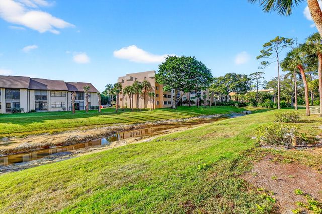 7770 Tahiti Lane 105, Lake Worth, FL 33467