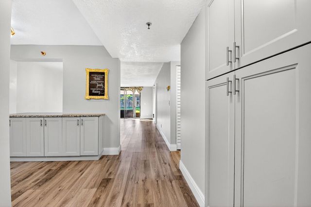 7770 Tahiti Lane 105, Lake Worth, FL 33467