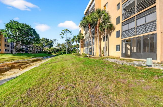 7770 Tahiti Lane 105, Lake Worth, FL 33467