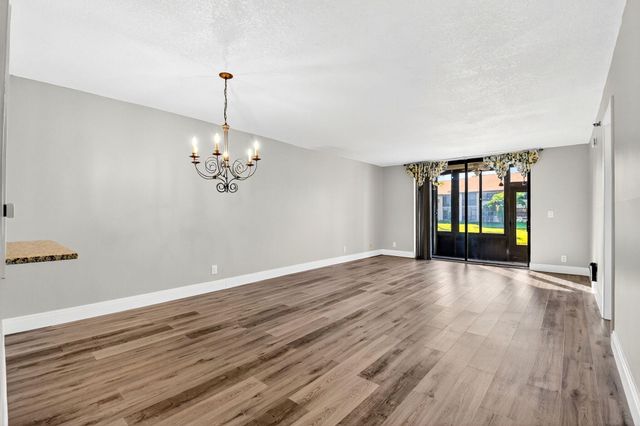 7770 Tahiti Lane 105, Lake Worth, FL 33467