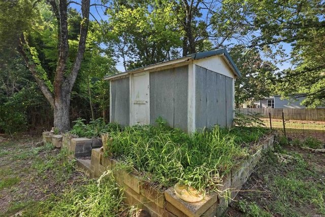 27 Art Pond Road, Conway, AR 72032