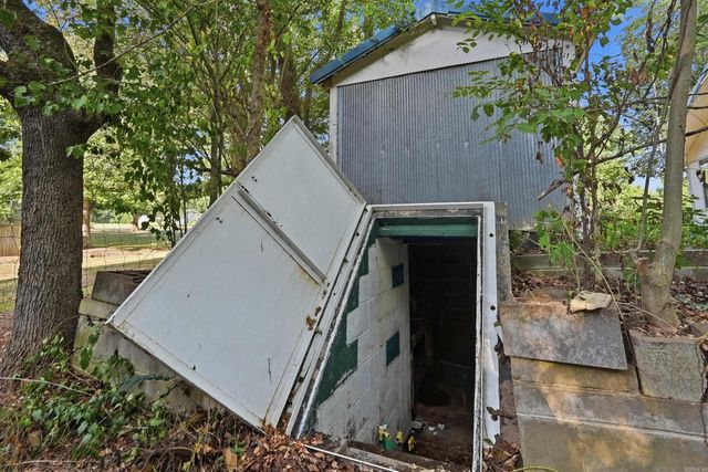 27 Art Pond Road, Conway, AR 72032
