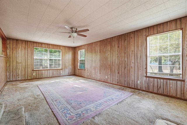 27 Art Pond Road, Conway, AR 72032