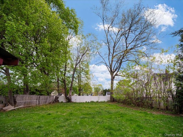 16 W Maltbie Avenue, Suffern, NY 10901