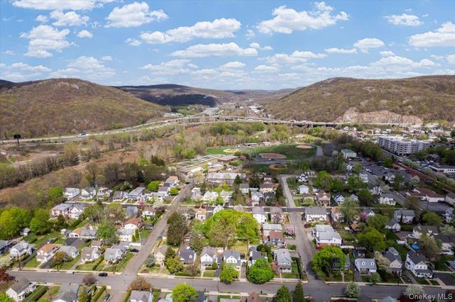 16 W Maltbie Avenue, Suffern, NY 10901