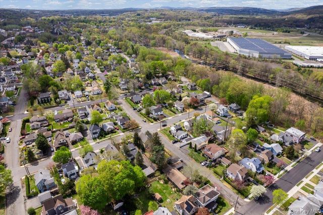 16 W Maltbie Avenue, Suffern, NY 10901