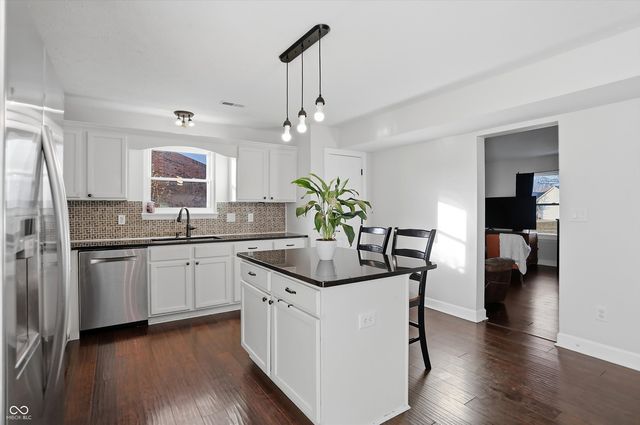 73 S Morris Boulevard, Bargersville, IN 46106