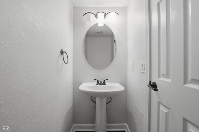 73 S Morris Boulevard, Bargersville, IN 46106