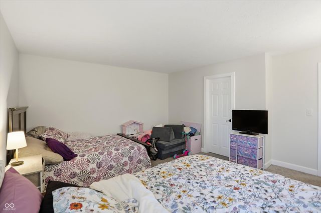 73 S Morris Boulevard, Bargersville, IN 46106