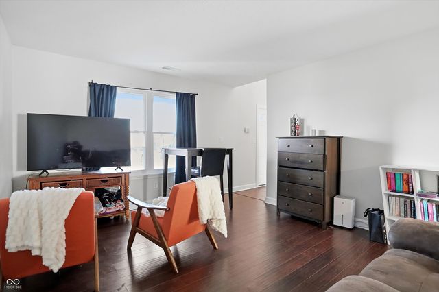 73 S Morris Boulevard, Bargersville, IN 46106