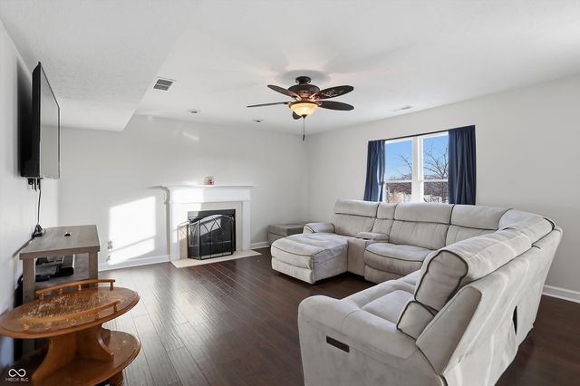 73 S Morris Boulevard, Bargersville, IN 46106