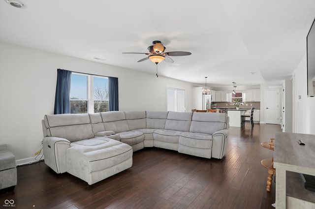 73 S Morris Boulevard, Bargersville, IN 46106