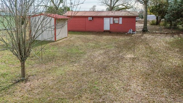 43 Parker Lane, Laurel Hill, FL 32567