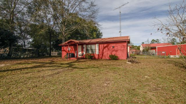43 Parker Lane, Laurel Hill, FL 32567