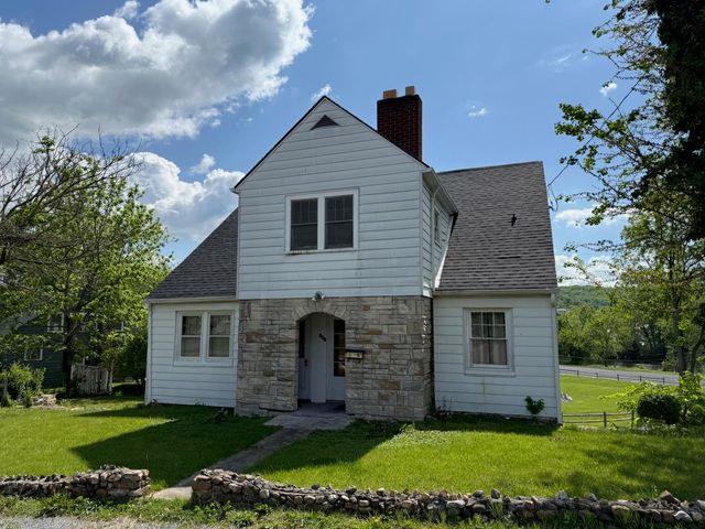 111 Rosedale AVE, Covington, VA 24426