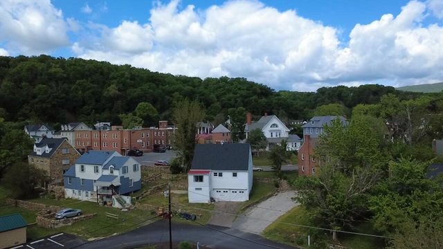 111 Rosedale AVE, Covington, VA 24426