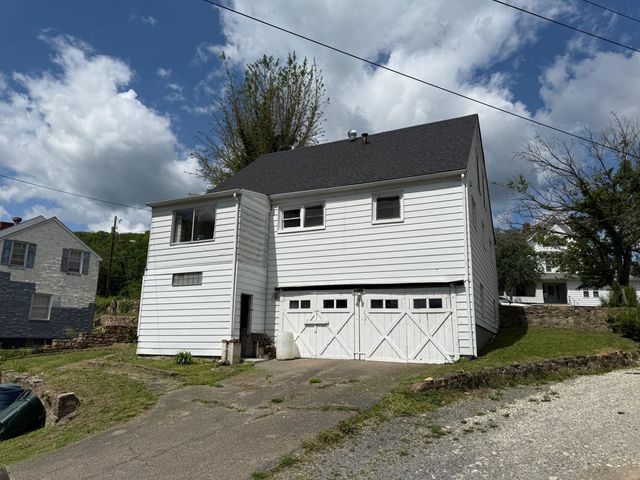 111 Rosedale AVE, Covington, VA 24426