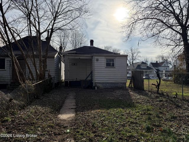 2703 Hale Ave, Louisville, KY 40211