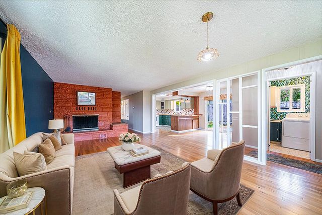 208 Oregon Terrace, Medford, OR 97504