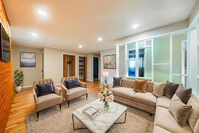 208 Oregon Terrace, Medford, OR 97504