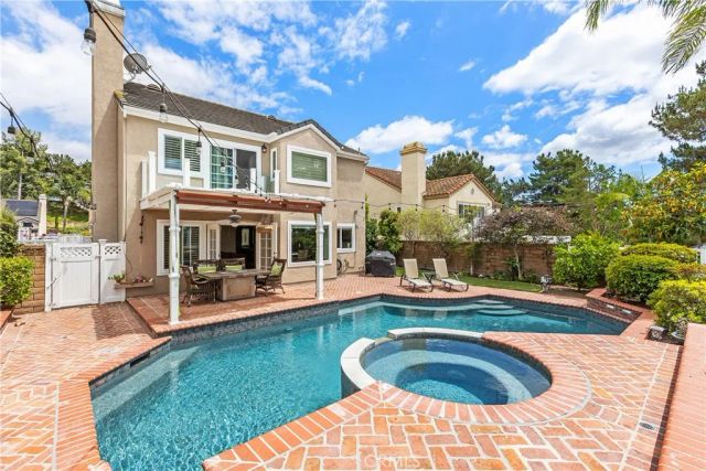 25141 Whitespring, Mission Viejo, CA 92692