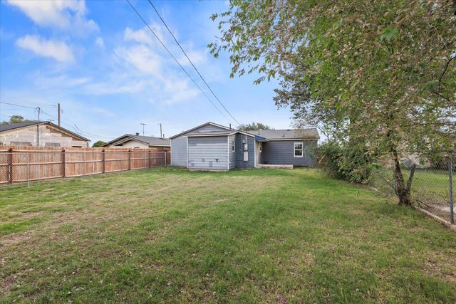 603 Locust Street, Idalou, TX 79329