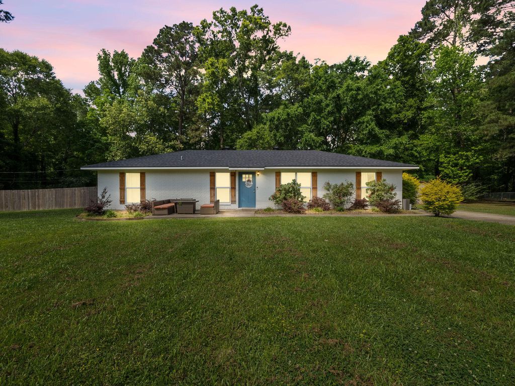 214 Lena Beth, Leesville, LA 71446