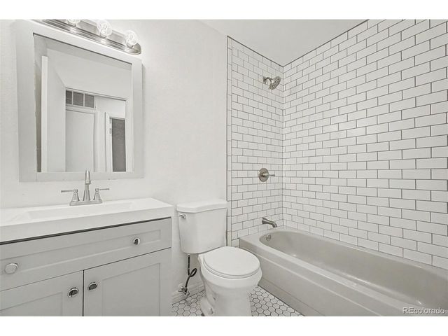 1230 Sable Blvd, Aurora, CO 80011