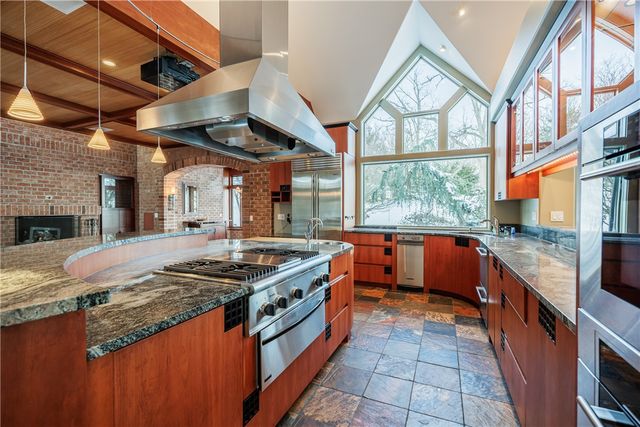 4331 Tichenor Point Drive, Canandaigua Town, NY 14424