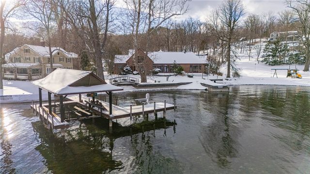 4331 Tichenor Point Drive, Canandaigua Town, NY 14424