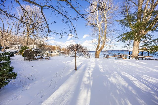 4331 Tichenor Point Drive, Canandaigua Town, NY 14424