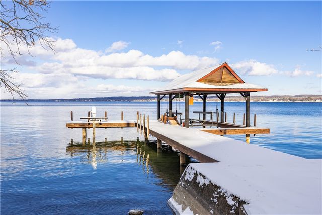 4331 Tichenor Point Drive, Canandaigua Town, NY 14424