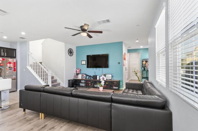 8196 Kramer Ranch Ln, Elk Grove, CA 95758