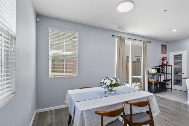 8196 Kramer Ranch Ln, Elk Grove, CA 95758