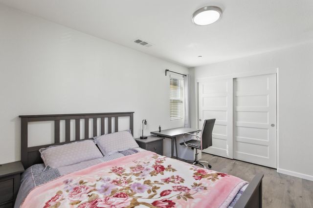 8196 Kramer Ranch Ln, Elk Grove, CA 95758