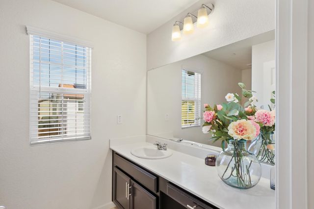 8196 Kramer Ranch Ln, Elk Grove, CA 95758