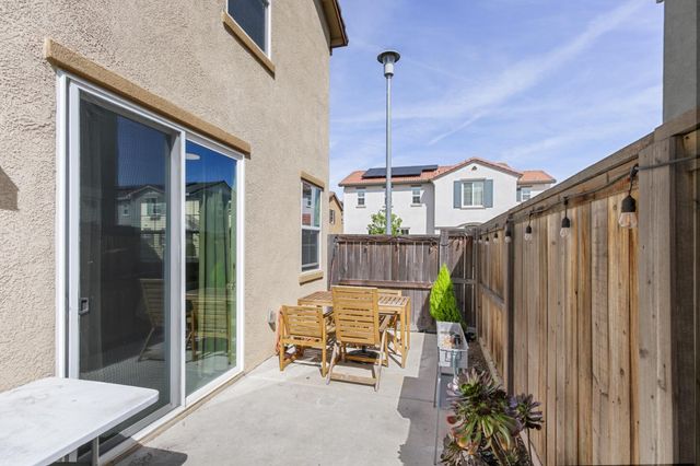 8196 Kramer Ranch Ln, Elk Grove, CA 95758