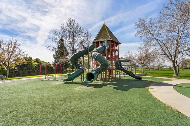 8196 Kramer Ranch Ln, Elk Grove, CA 95758