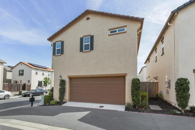 8196 Kramer Ranch Ln, Elk Grove, CA 95758