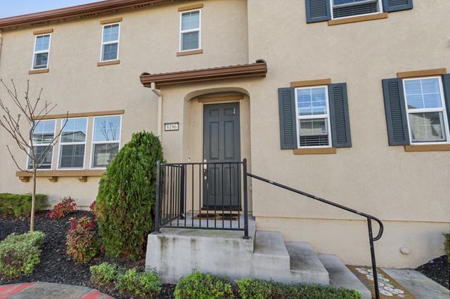 8196 Kramer Ranch Ln, Elk Grove, CA 95758