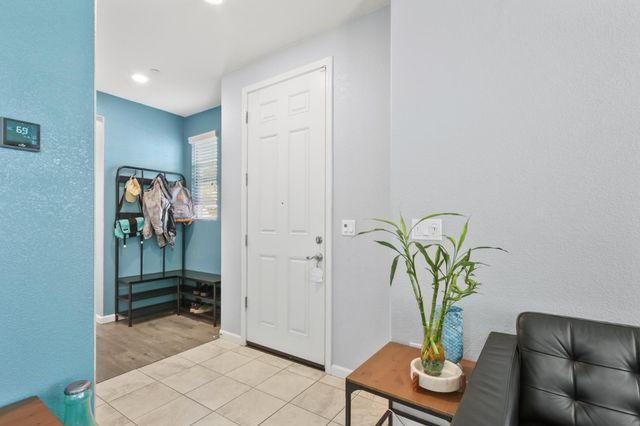 8196 Kramer Ranch Ln, Elk Grove, CA 95758