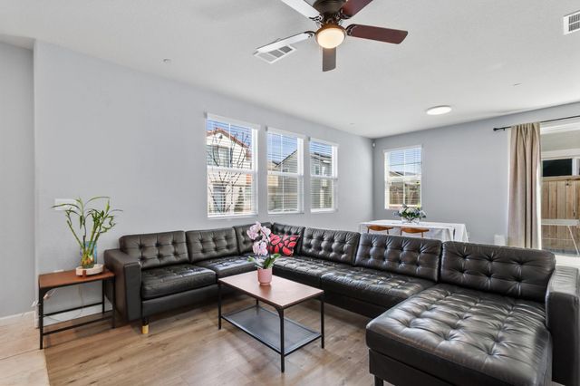 8196 Kramer Ranch Ln, Elk Grove, CA 95758