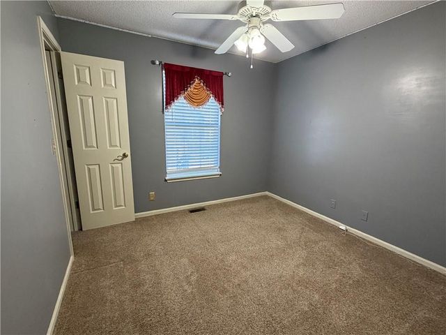 21710 62nd Street, Shawnee, KS 66218