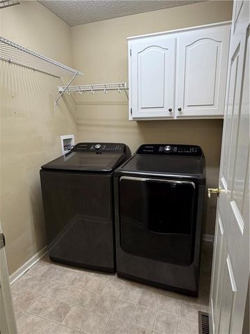 21710 62nd Street, Shawnee, KS 66218