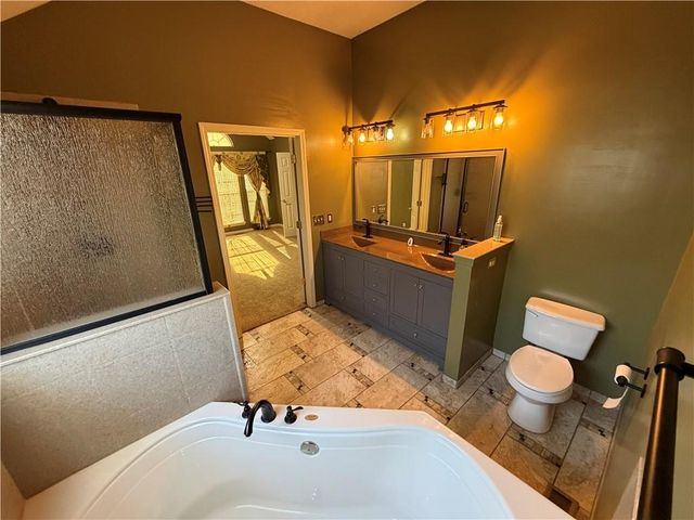 21710 62nd Street, Shawnee, KS 66218