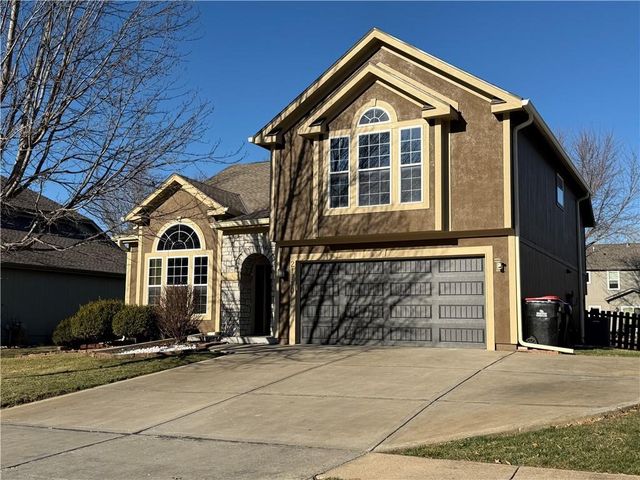 21710 62nd Street, Shawnee, KS 66218